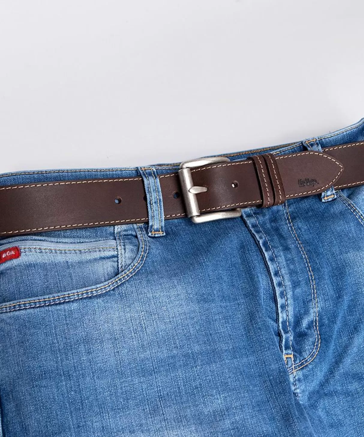 Skórzany pasek LCJ81 BROWN-Lee Cooper Best